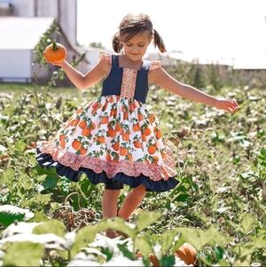 ELEANOR ROSE Size 4/5 Pumpkin Dress with Pockets.